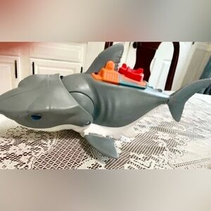 Imaginext mega bite shark chomping action toys fisher price megladon